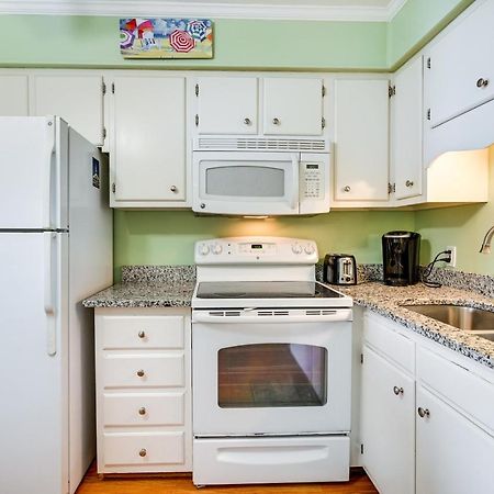 Coastal Murrells Inlet Condo With Balcony! شاطئ ميرتل المظهر الخارجي الصورة