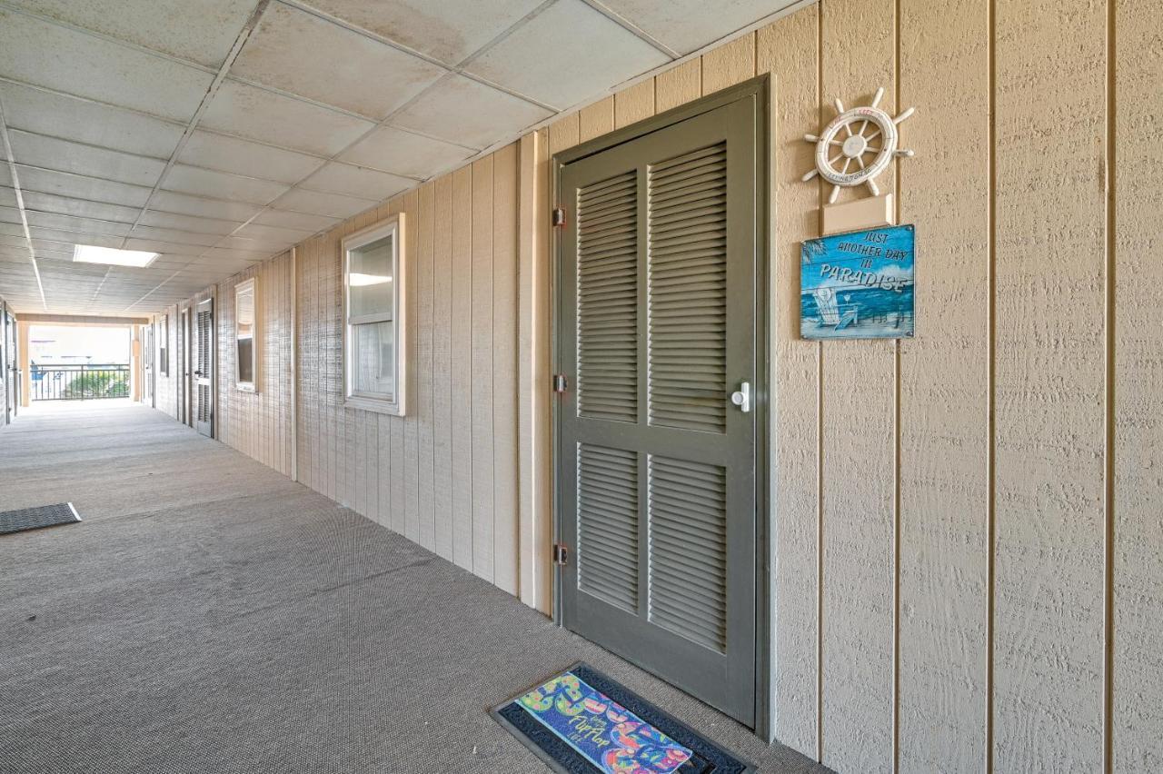 Coastal Murrells Inlet Condo With Balcony! شاطئ ميرتل المظهر الخارجي الصورة